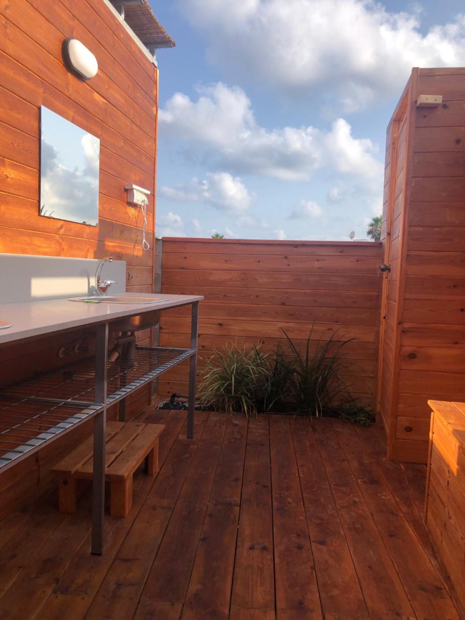 The Turquoise Suite On The Sea Trail, Atlit 外观 照片