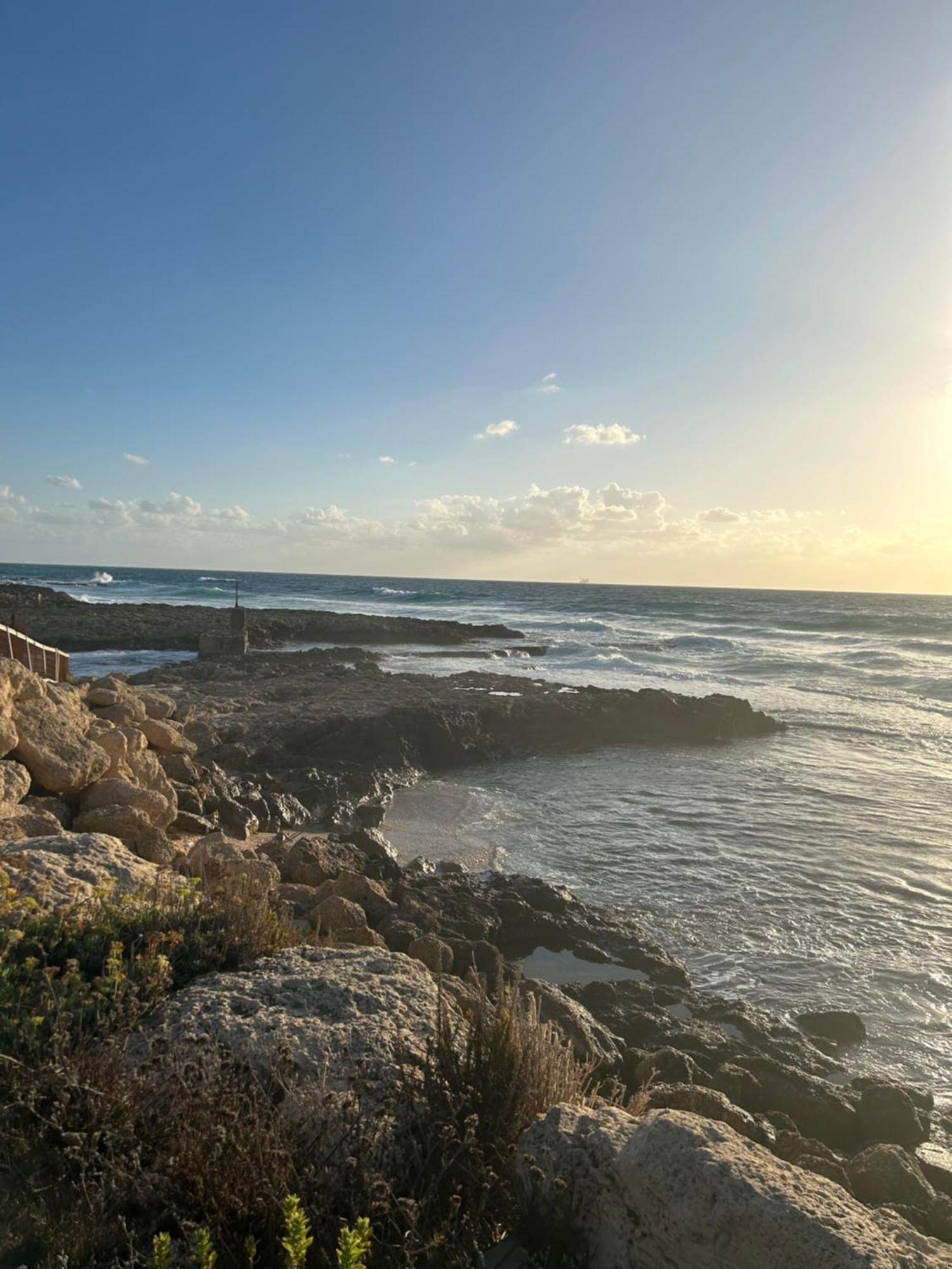 The Turquoise Suite On The Sea Trail, Atlit 外观 照片